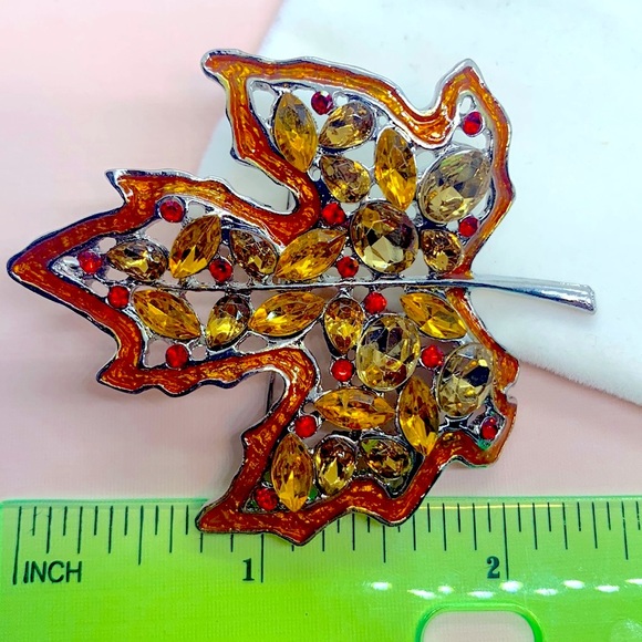 Maple Rhinestone Leave Brooch - Picture 3 of 3